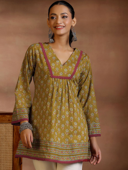 Libas Floral Printed V-Neck Flared Sleeves Pleated Kurti