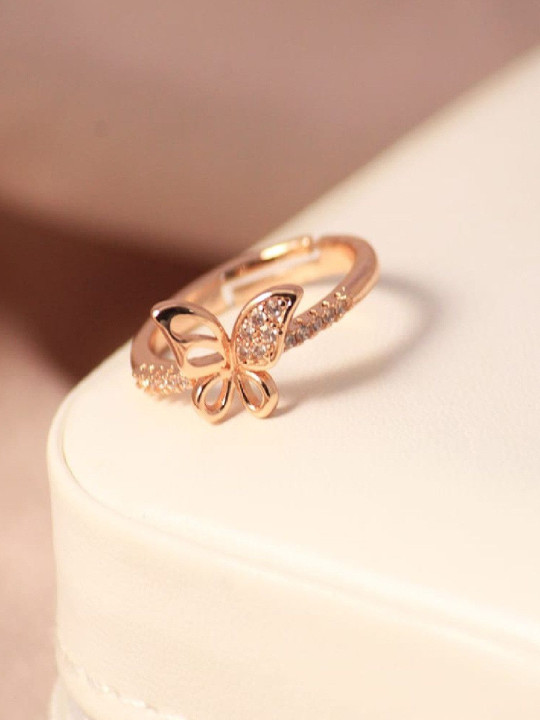 Crazy Fashion American Diamond Stone-Studded Finger Ring