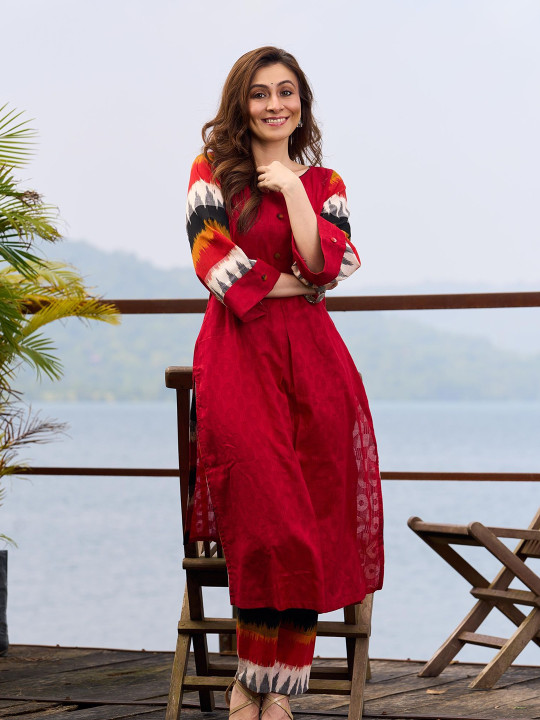 SUJATRA Women Flared Sleeves Thread Work Kurta