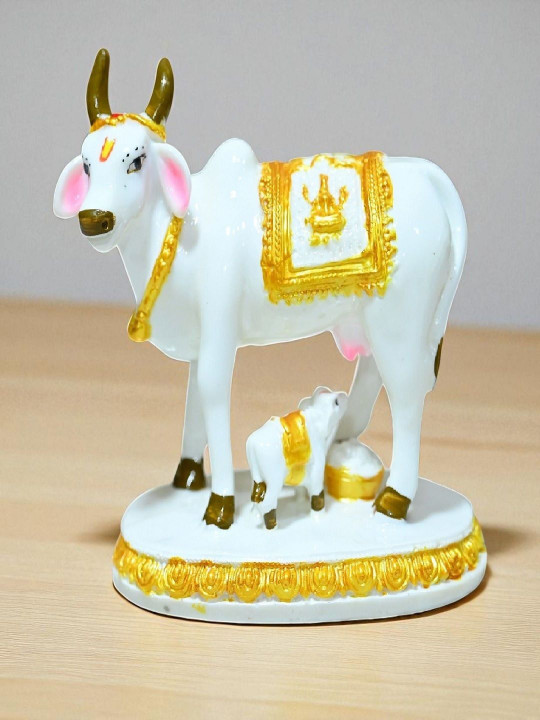 Sigaram White Religious Idol Showpiece
