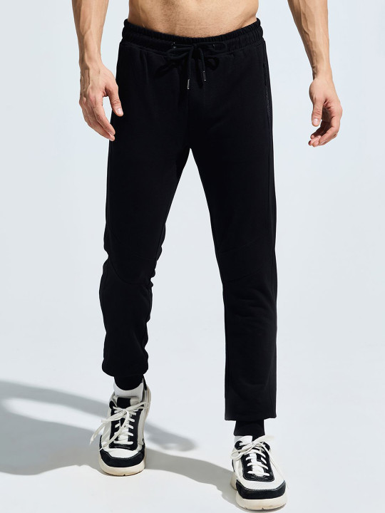 DOMIN8 MEN PURE COTTON MID-RISE STRETCHABLE CUT & SEW BREATHABLE JOGGERS