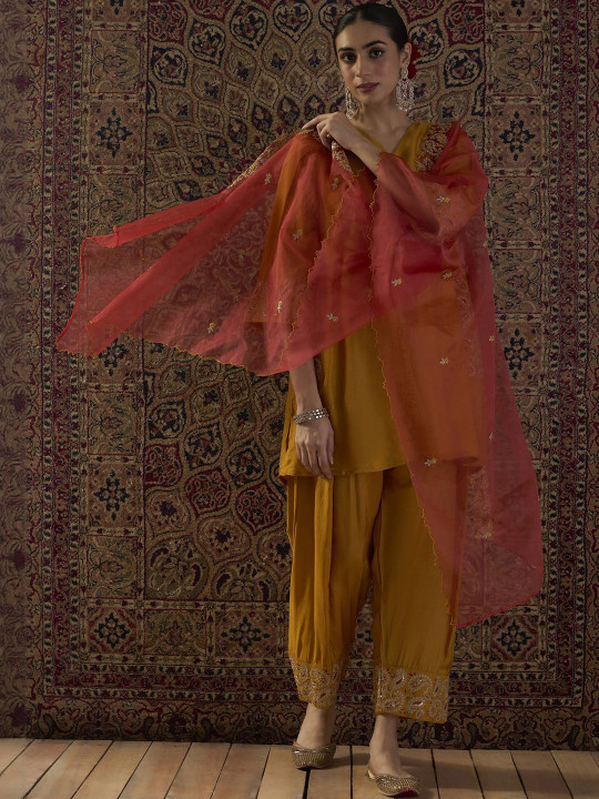 Indo Era Ethnic Motifs Embroidered Thread Work Kurta With Patiala & Dupatta