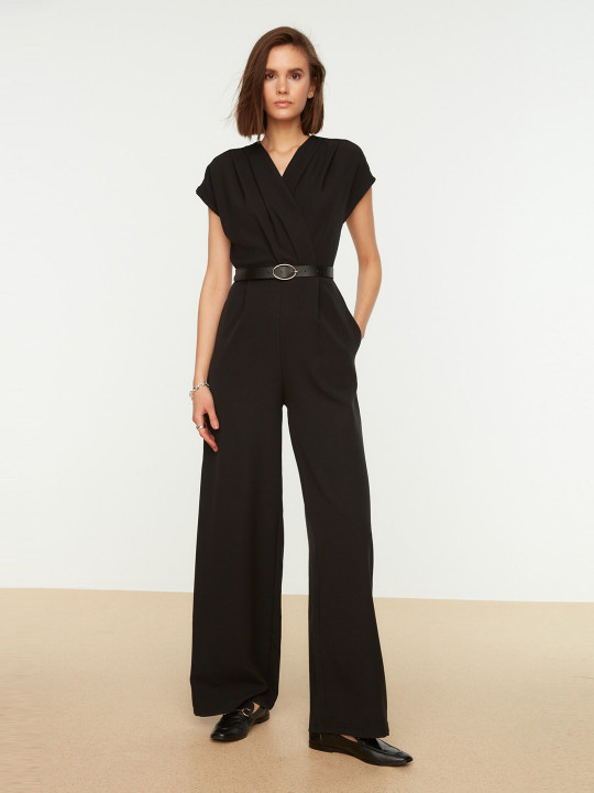Trendyol V-Neck Extended Sleeves Basic Jumpsuit