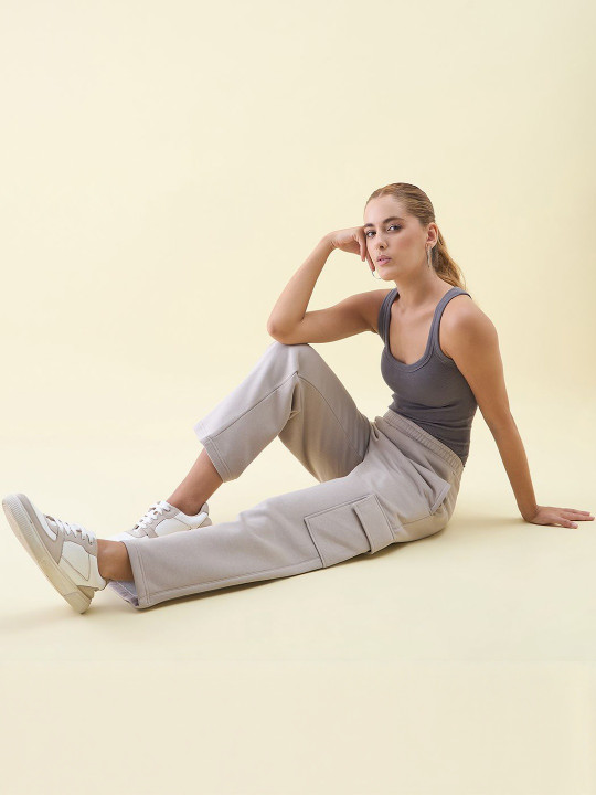 98 Degree North Women Straight Fit Mid Rise Slip On Cotton Cargo