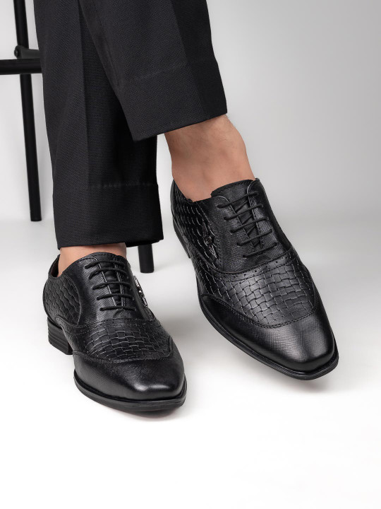 Alberto Torresi Men Black Textured Leather Formal Oxfords