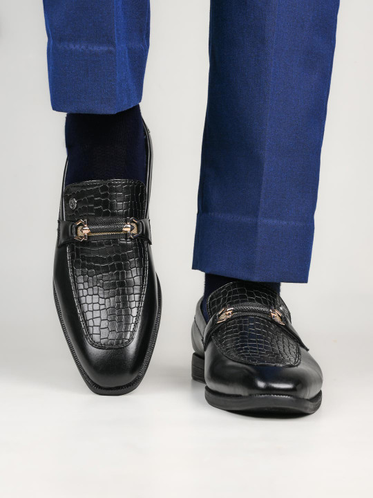 Alberto Torresi Men Textured buckle Detailed Formal Loafers