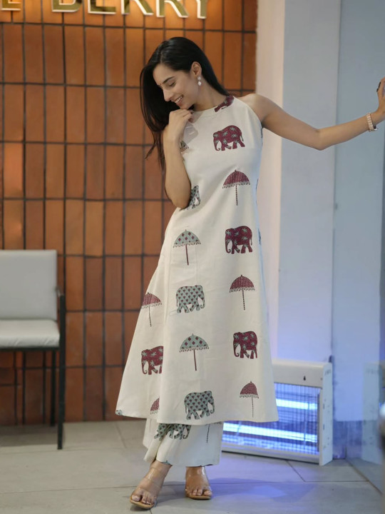 Aaghnya Women Ethnic Motifs Printed Regular Kurta with Palazzos