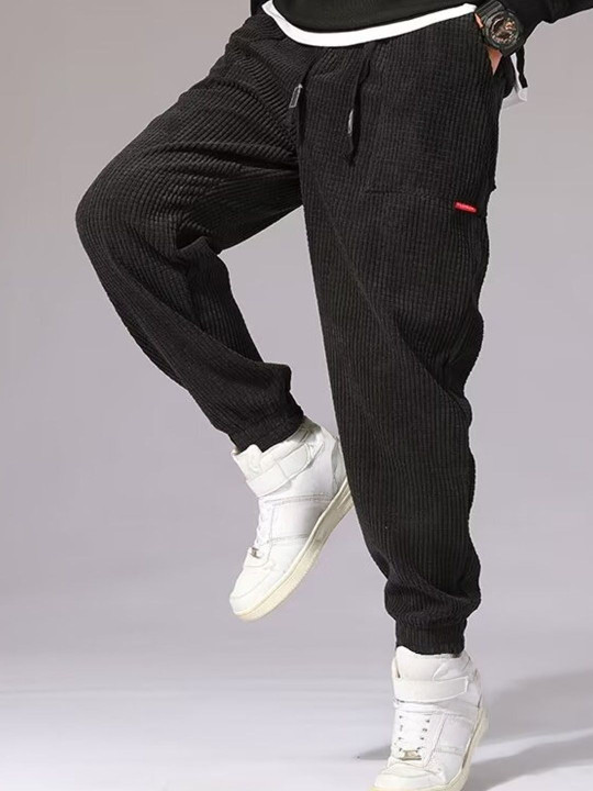 StyleCast Men Relaxed Fit Mid-Rise Easy Wash Trousers