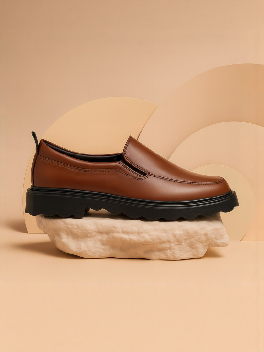 Bxxy Men Textured Slip-On Loafers