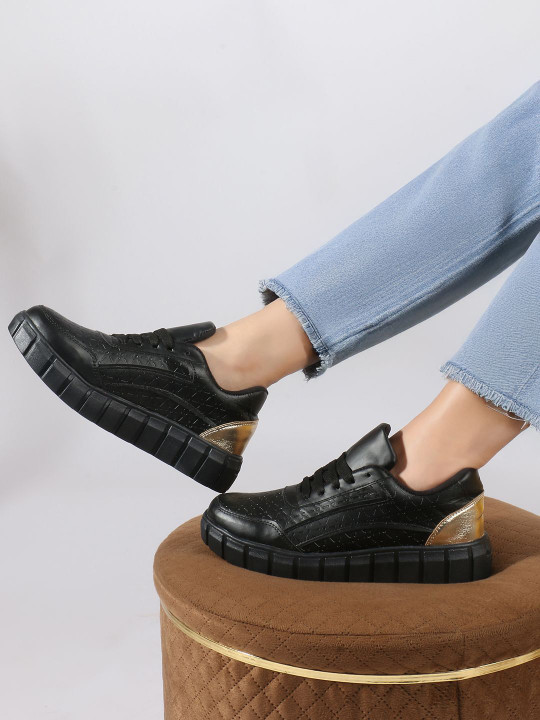 Roadster The Lifestyle Co. Women Round Toe Textured Lace-Ups Casual Sneakers