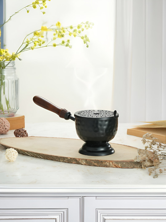 Homspurts Brown & Black Textured Divyam Dhoop Dani