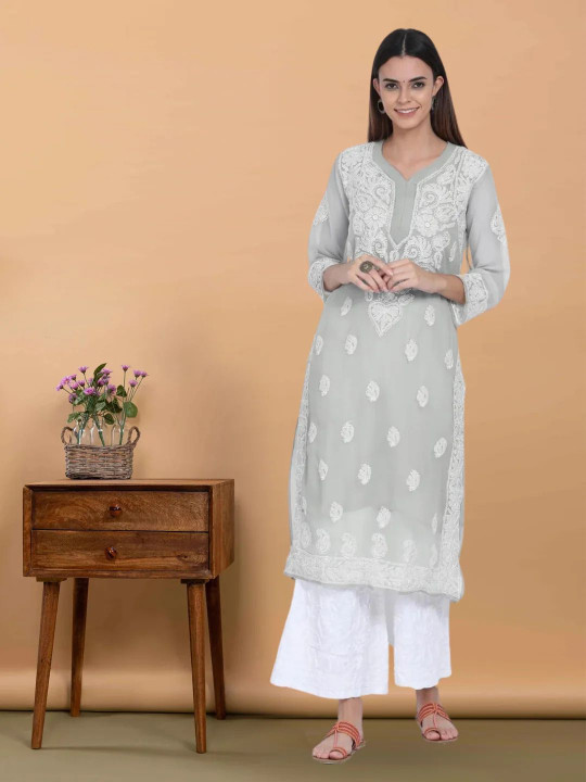 PARAMOUNT CHIKAN Women Ethnic Motifs Embroidered Festive Straight Kurta
