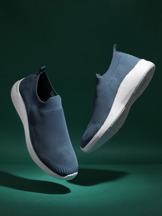glitchez Men Textured Slip-On Sneakers