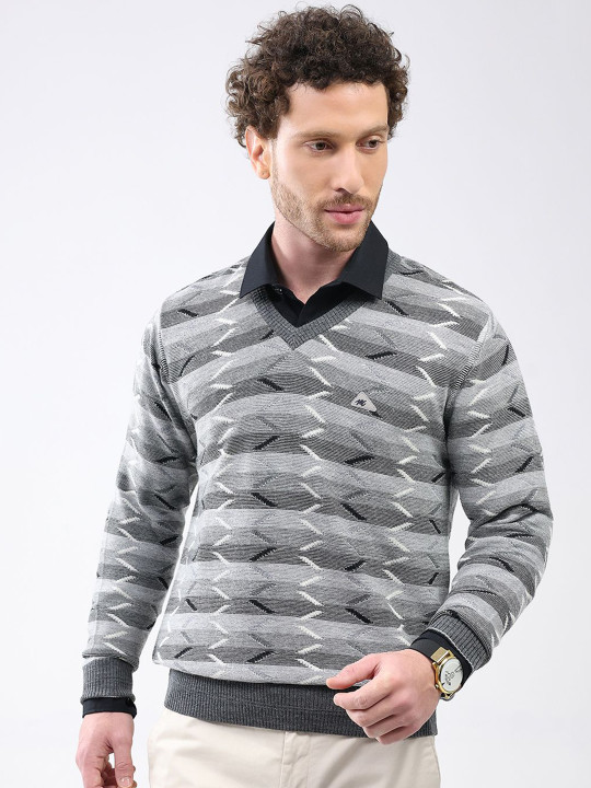 Monte Carlo Men Self Design V Neck Full Sleeve Pullover Sweater