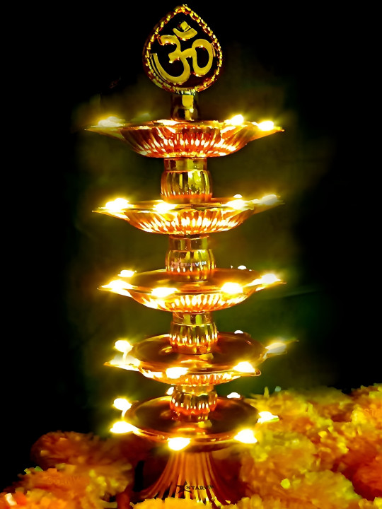 Adbeni Gold-Toned 5 Layer Electric LED Diyas