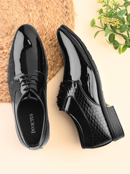 INVICTUS Men Solid Lace-Ups Patent Leather Formal Derbys