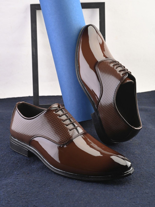 INVICTUS Textured Lace Up Oxfords Shoes