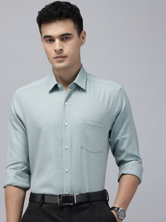 Arrow Pure Cotton Manhattan Slim Fit Self Design Textured Formal Shirt