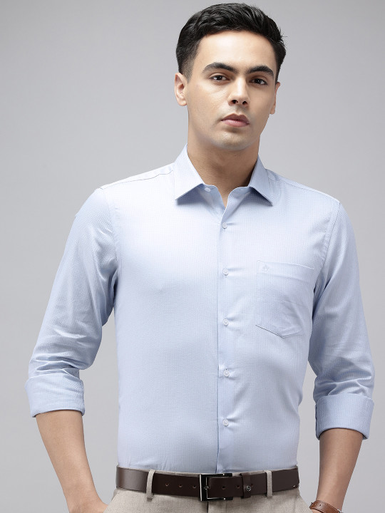Arrow Manhattan Slim Fit Textured Pure Cotton Formal Shirt
