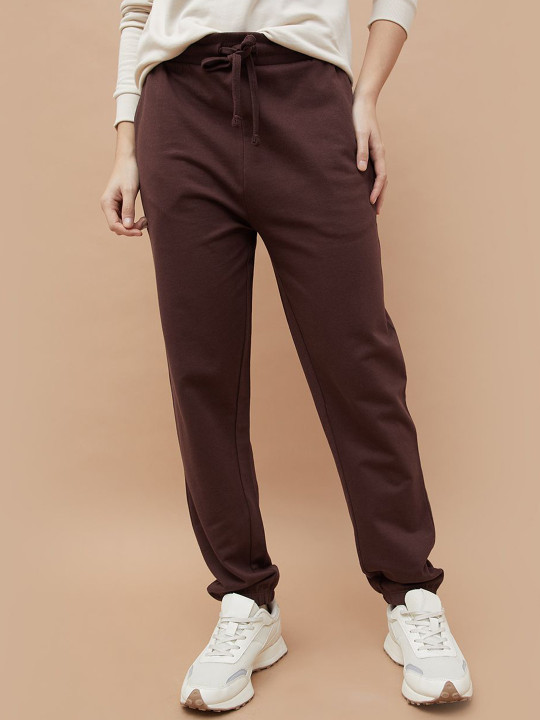 Fame Forever by Lifestyle Women Solid Mid-Rise Joggers
