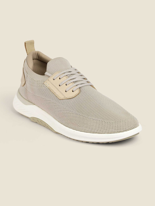 Metro Men Sneakers