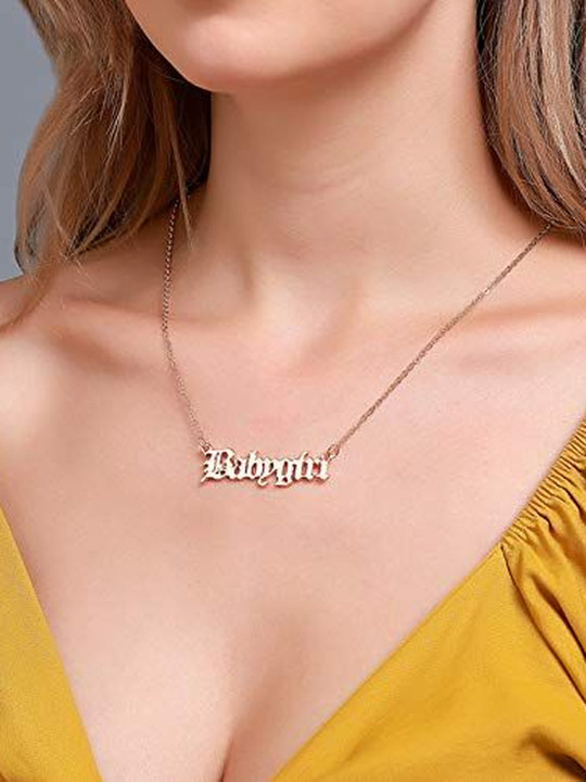 Arzonai Gold-Plated Pendant With Chain