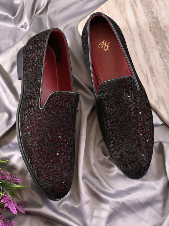 House of Pataudi Men Woven Design Round Toe Mojaris Casual Shoes