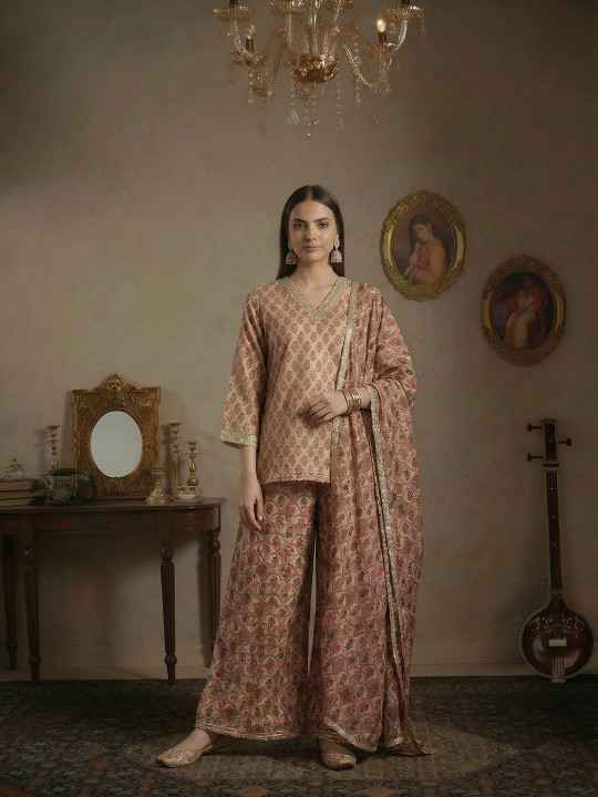 House of Pataudi Floral Printed V-Neck A-Line Jashn Kurti with Palazzos & Dupatta