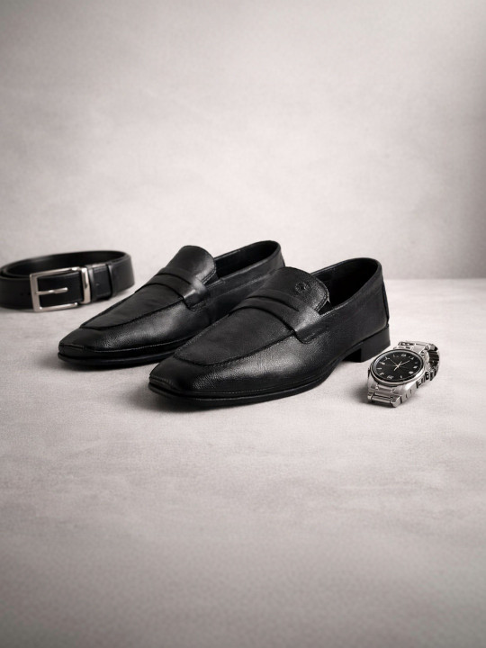 Ruosh Fulep Men Black Penny Loafers