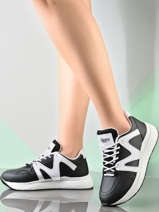 Roadster The Lifestyle Co Women Round Toe Lace-Ups Sneakers
