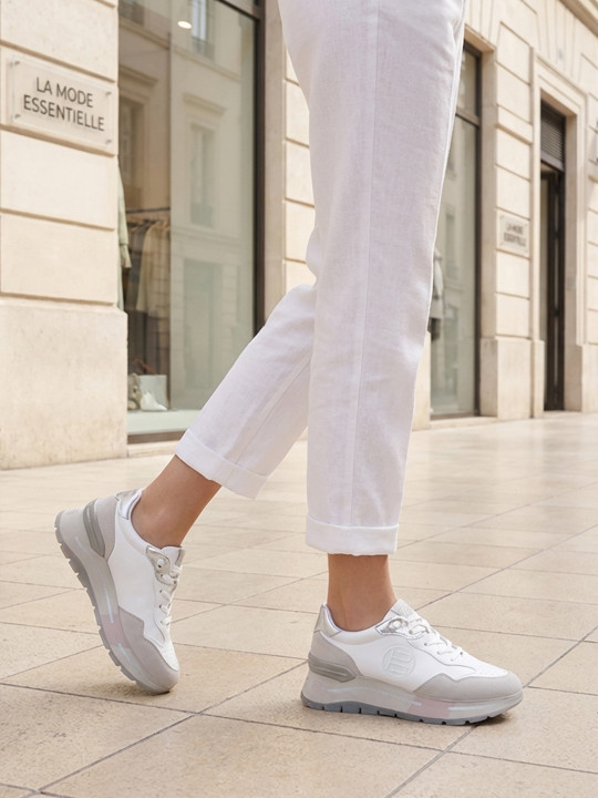 BAGATT Callisti Women Round Toe Heeled Sneakers