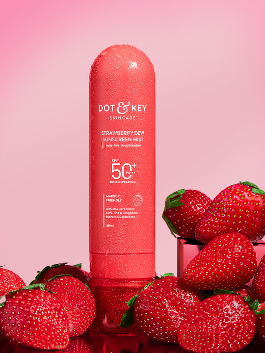 DOT & KEY Strawberry Niacinamide Sunscreen Mist SPF 50+ PA+++