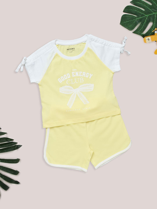 Pantaloons Junior Girls T-shirt with Shorts