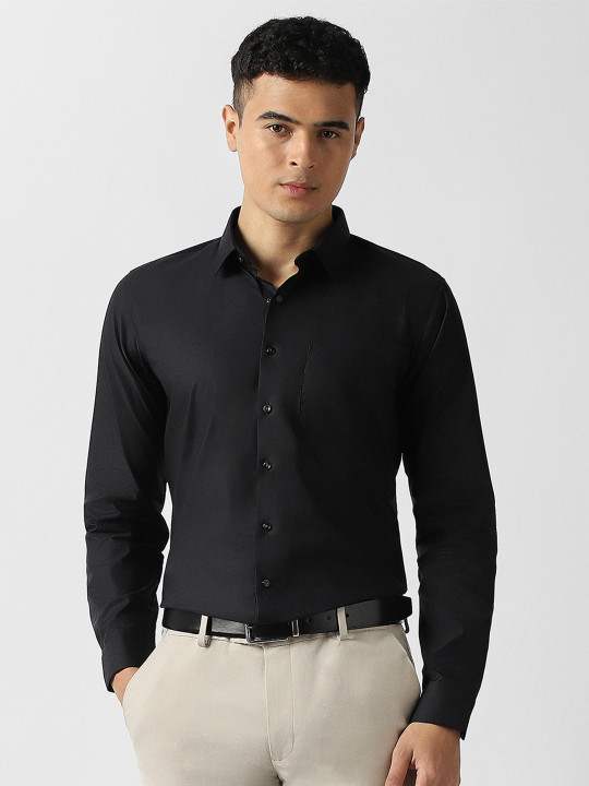 Van Heusen Men Black Solid Slim Fit Formal Shirt