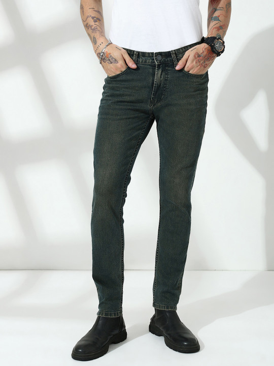 Necked Men Slim Fit Mid-Rise Jeans