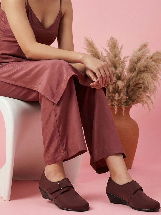 DressBerry Women Monks