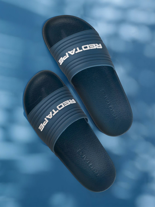 Red Tape Men Printed Sliders