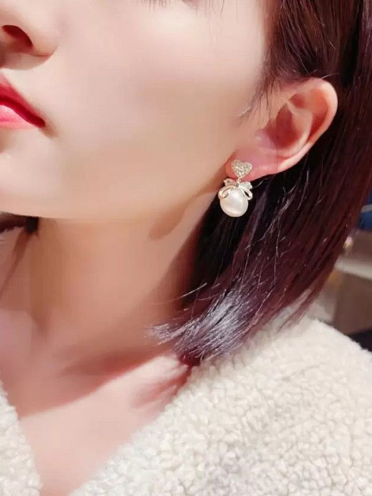 TheVineGirl Heart Shaped Drop Earrings