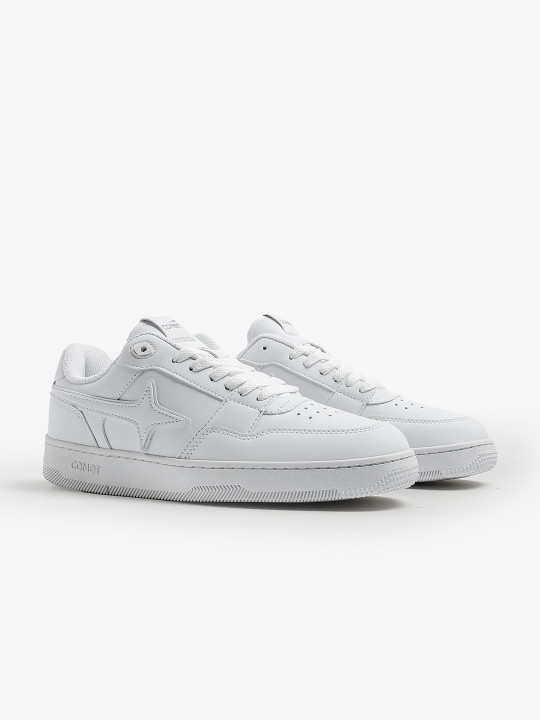 Comet Unisex X Lows Light Sneakers