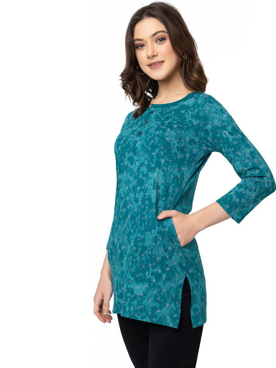 Startouch Women Printed Pockets T-shirt