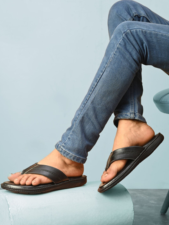 Roadster The Lifestyle Co Men Slip-On Comfort Sandals