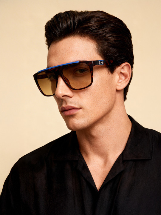 GUESS Men Square Sunglasses with UV Protected Lens