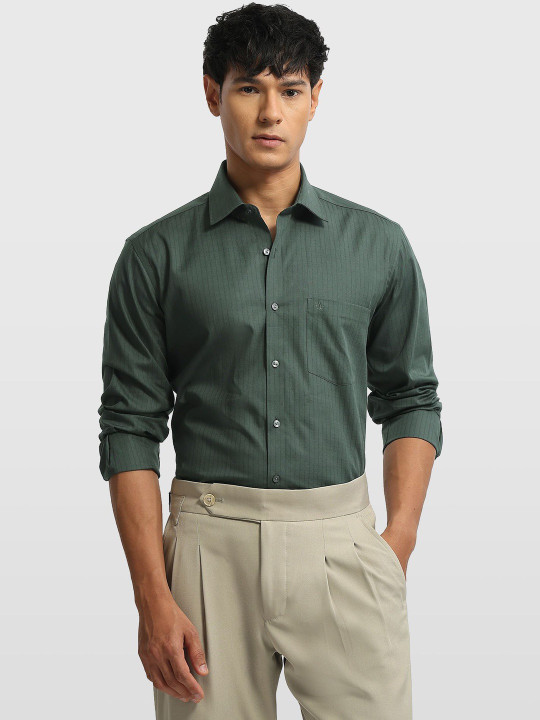 Arrow Men Slim Fit Striped Formal Shirt