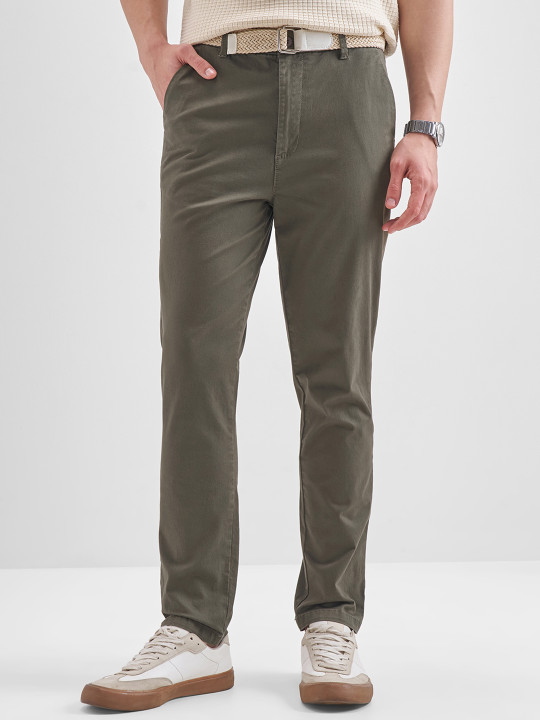 HIGHLANDER Men Solid Mid-Rise Slim Fit Trousers