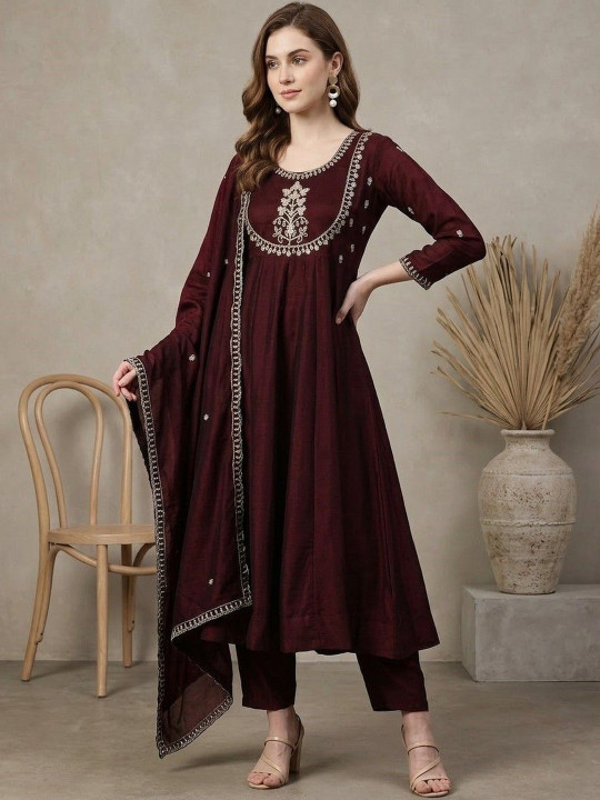 House of Pataudi Embroidered Round Neck Kurta & Trousers With Dupatta