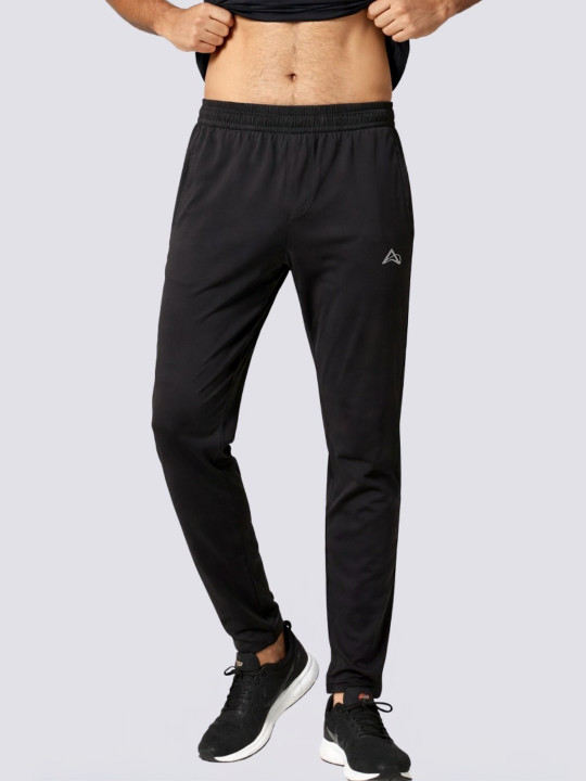 AGUANTE Men Regular Fit Joggers