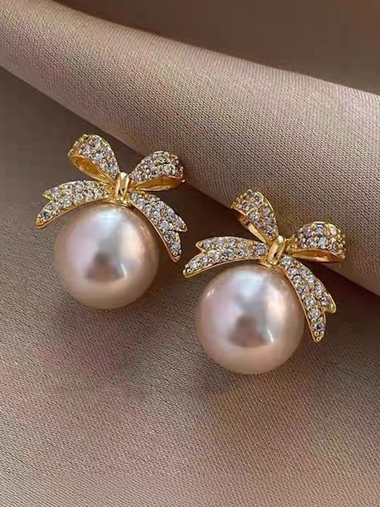 DressBerry Gold-Plated Cubic Zirconia Studded Studs Earrings