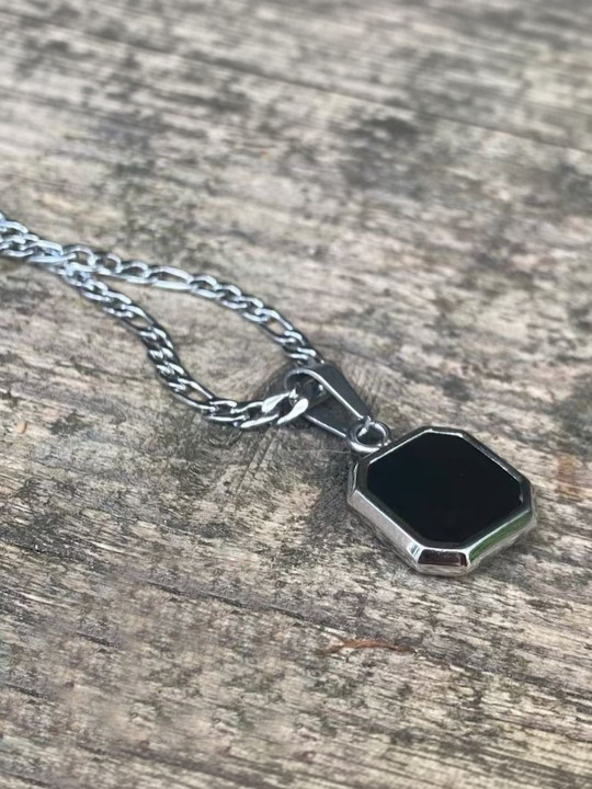 PASU FASHION Silver-Plated Pendant