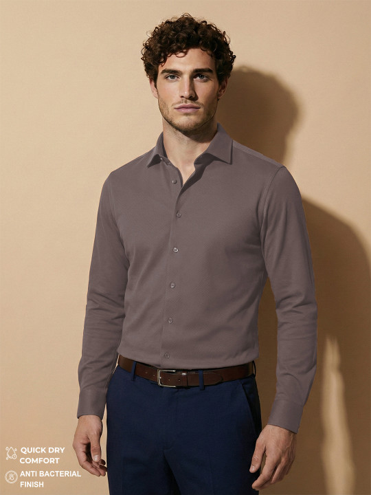 Van Heusen IQ Men Non-Iron Wrinkle Resistant High Stretch Breathable Shirt