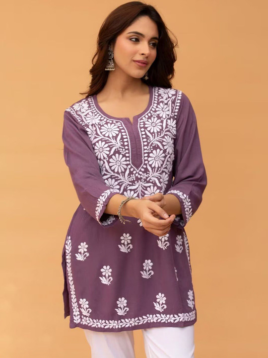 all about you Floral Embroidered Round Neck Thread Work Straight Kurta